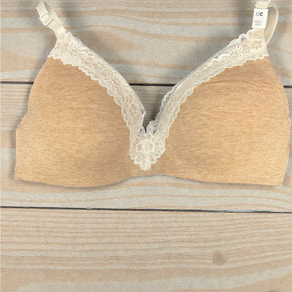 NWT- VS PInk- Tan Lace Trim Bra